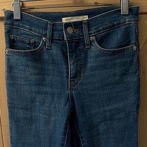 Levi's 311 Shaping Skinny Size 25
